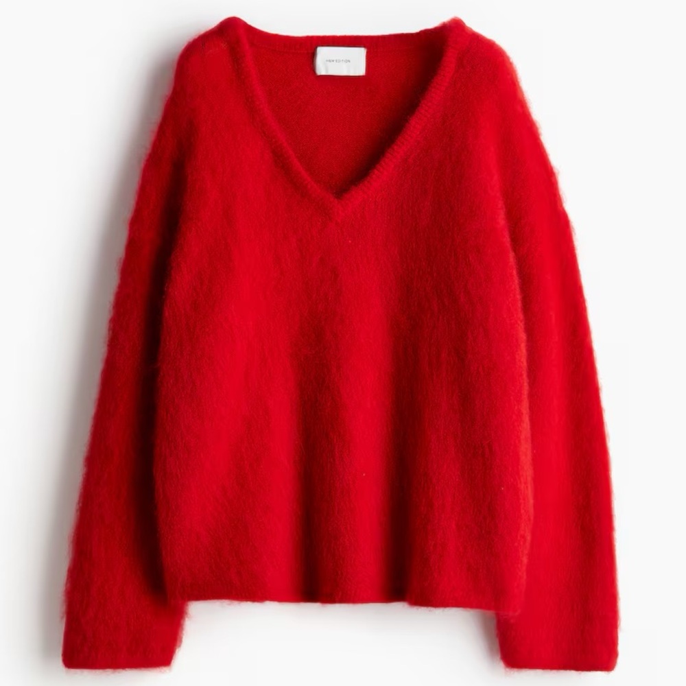 H&M NWT Red Mohair V-Neck Sweater, size medium
